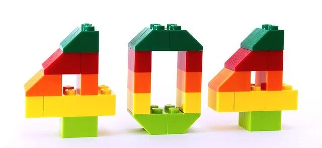 Multiple multicoloured Lego spelling 404 