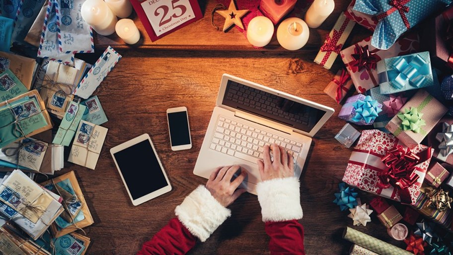 Top tips for festive social media marketing